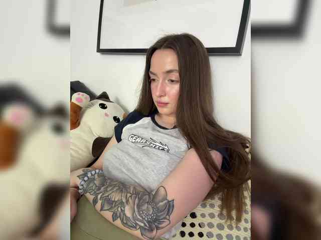 ChloeMeow webcam