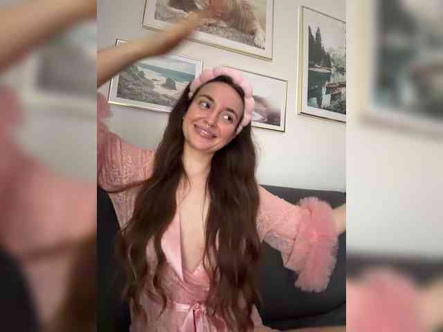 ChloeMeow webcam