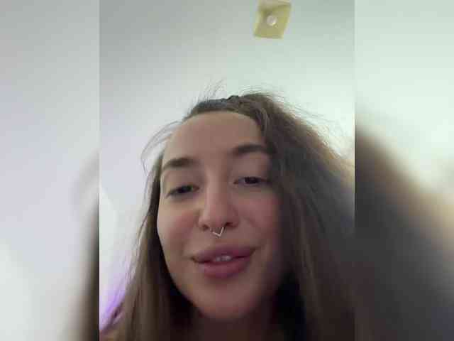ChloeMeow webcam