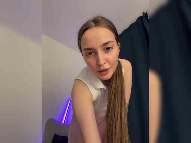 ChloeMeow webcam
