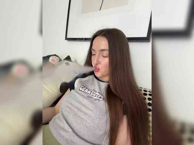 ChloeMeow webcam
