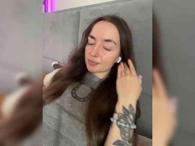 ChloeMeow webcam