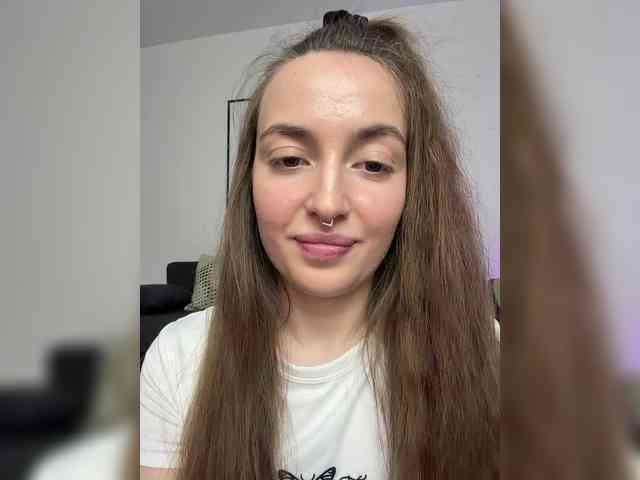 ChloeMeow webcam