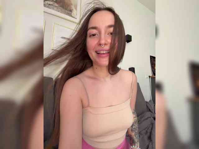 ChloeMeow webcam