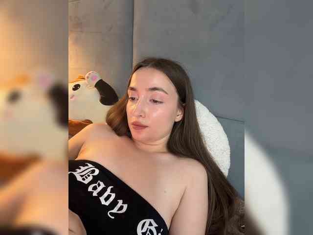 ChloeMeow webcam