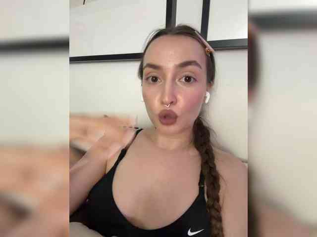 ChloeMeow webcam