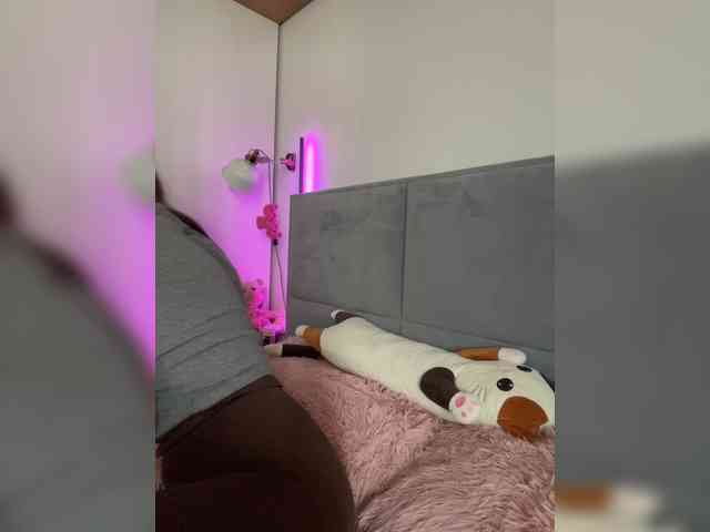 ChloeMeow webcam