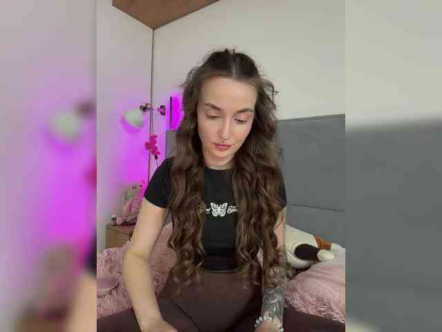 ChloeMeow webcam