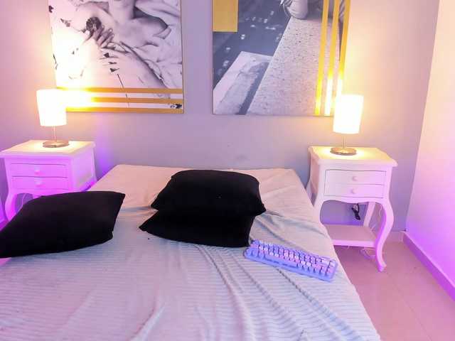 AlannaViera live cam on BongaCams