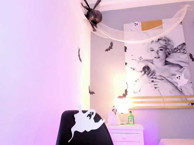 AlannaViera live cam on BongaCams