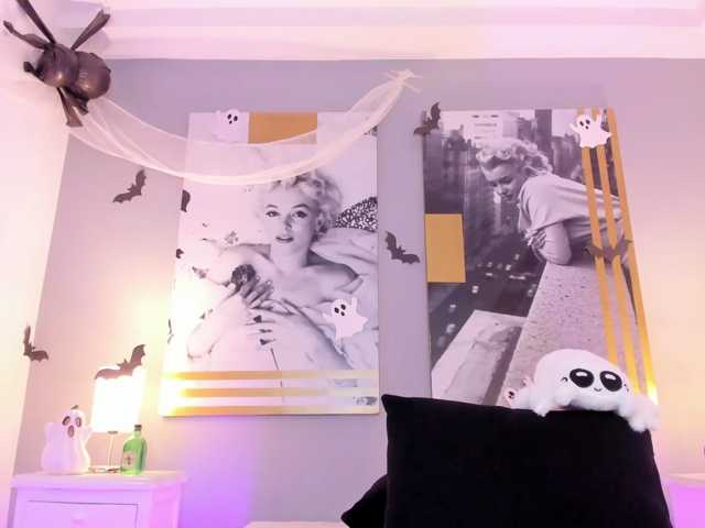 AlannaViera live cam on BongaCams