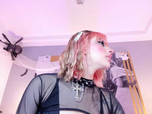 AlannaViera live cam on BongaCams