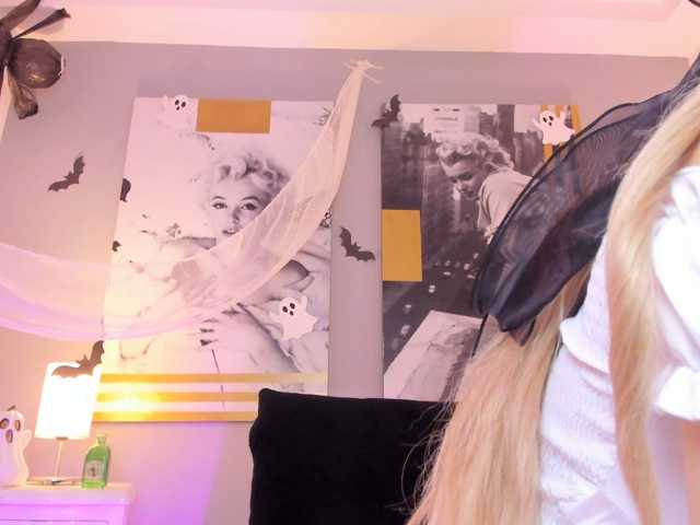 AlannaViera live cam on BongaCams