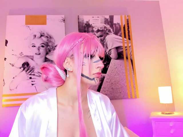 AlannaViera live cam on BongaCams