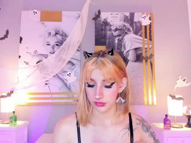 AlannaViera live cam on BongaCams