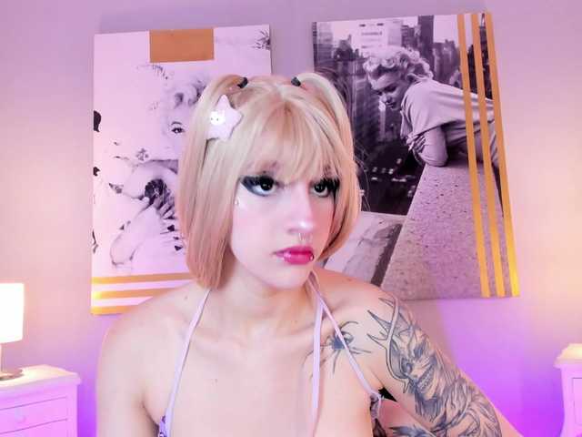 AlannaViera live cam on BongaCams
