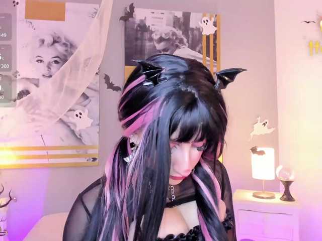 AlannaViera live cam on BongaCams