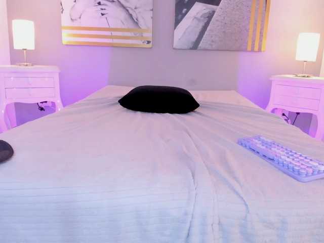 AlannaViera live cam on BongaCams