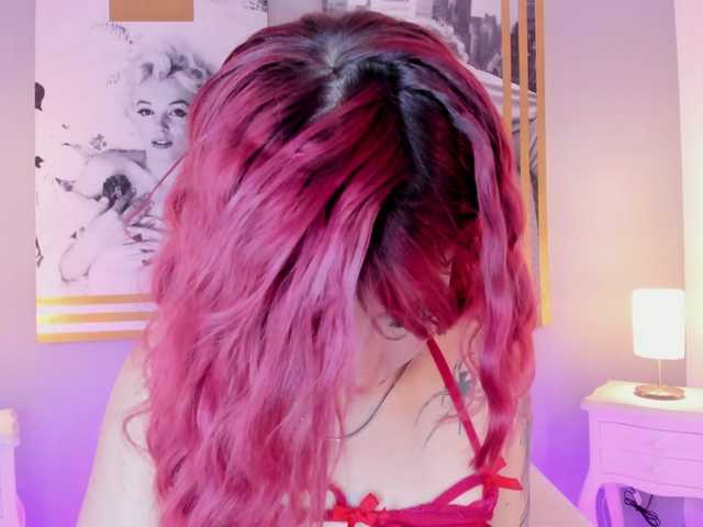 AlannaViera live cam on BongaCams