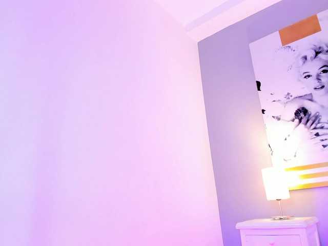 AlannaViera live cam on BongaCams