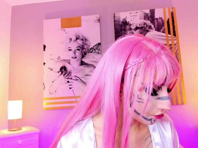 AlannaViera live cam on BongaCams