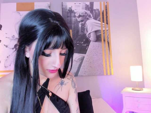 AlannaViera live cam on BongaCams