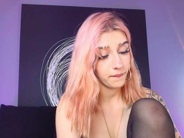 AlannaViera live cam on BongaCams