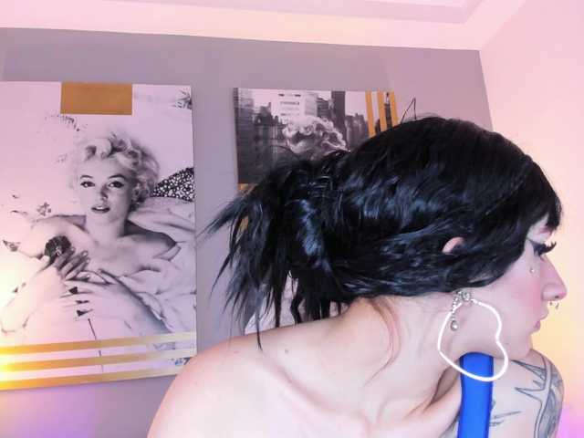 AlannaViera live cam on BongaCams
