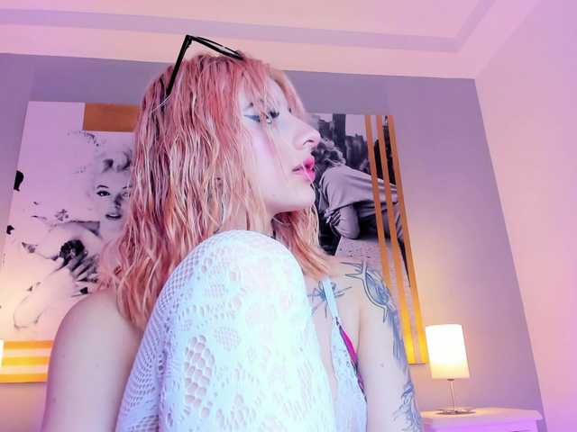 AlannaViera live cam on BongaCams