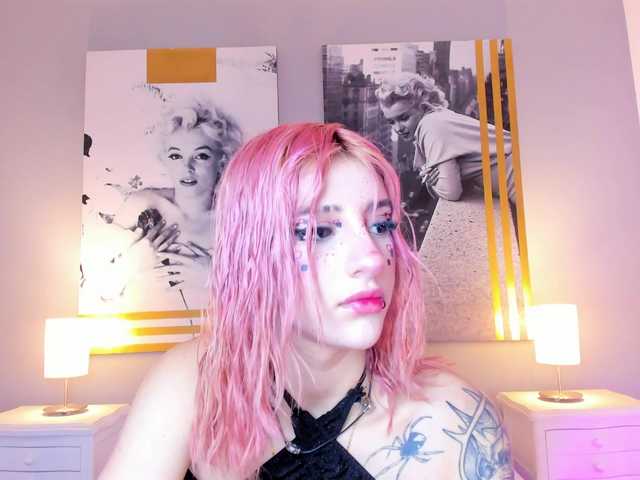 AlannaViera live cam on BongaCams