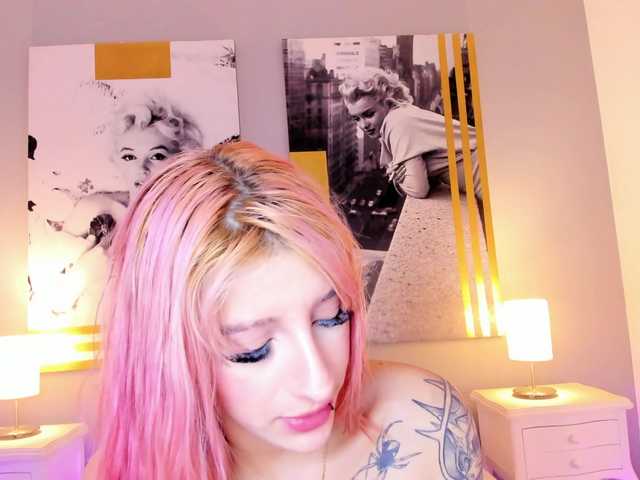 AlannaViera live cam on BongaCams