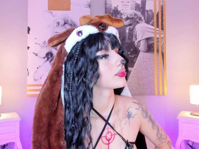 AlannaViera live cam on BongaCams