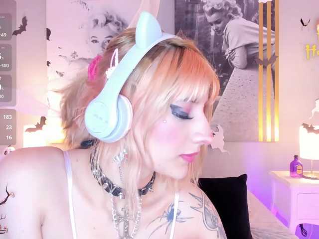 AlannaViera live cam on BongaCams