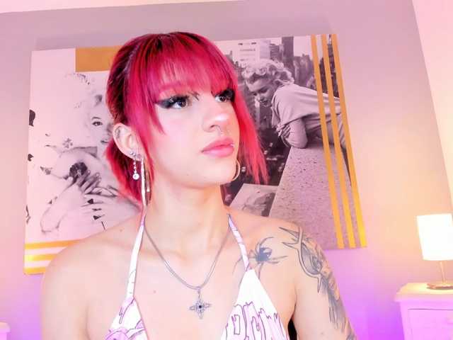 AlannaViera live cam on BongaCams