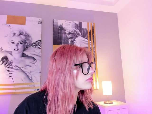 AlannaViera live cam on BongaCams