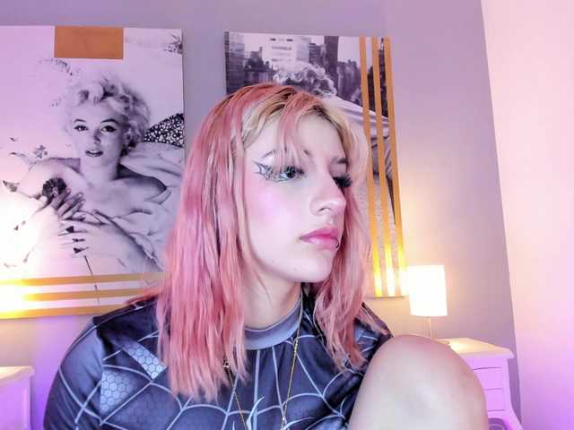 AlannaViera live cam on BongaCams