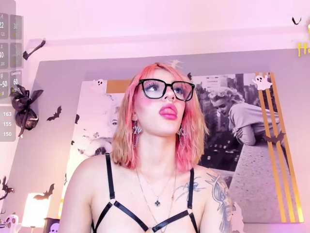 AlannaViera live cam on BongaCams