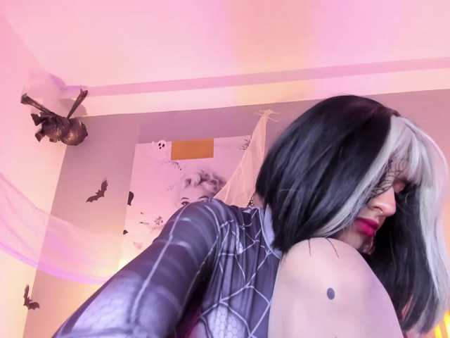 AlannaViera live cam on BongaCams