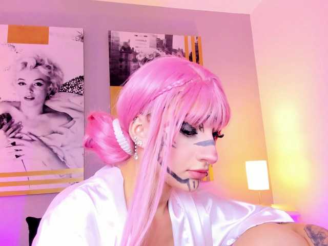 AlannaViera live cam on BongaCams