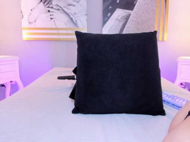 AlannaViera live cam on BongaCams