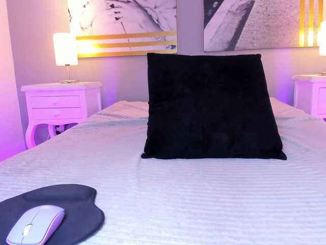 AlannaViera live cam on BongaCams