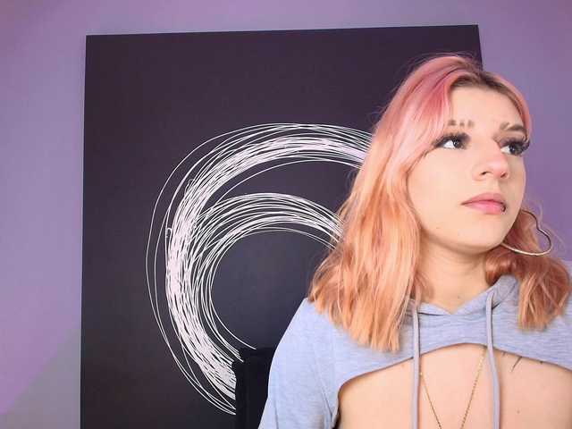 AlannaViera live cam on BongaCams