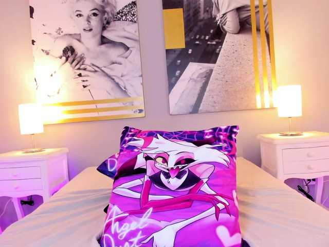AlannaViera live cam on BongaCams