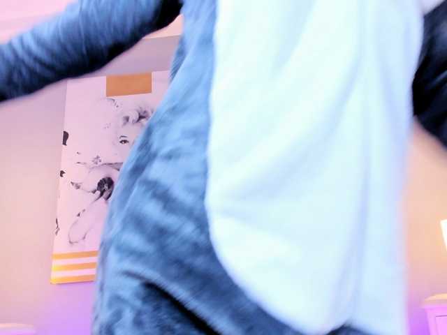 AlannaViera live cam on BongaCams