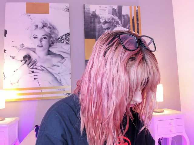 AlannaViera live webcam show