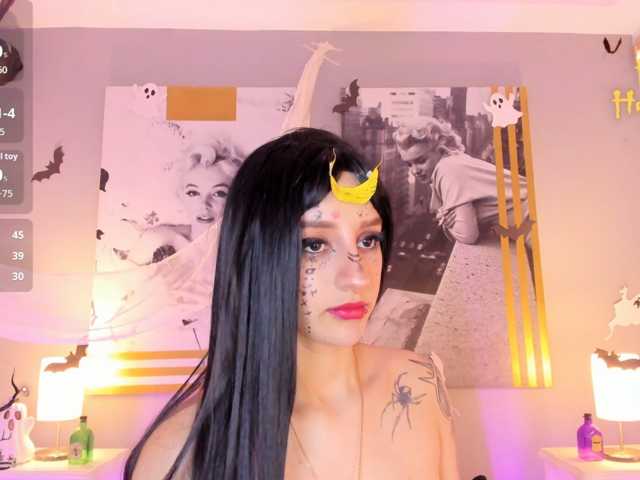 AlannaViera live cam on BongaCams