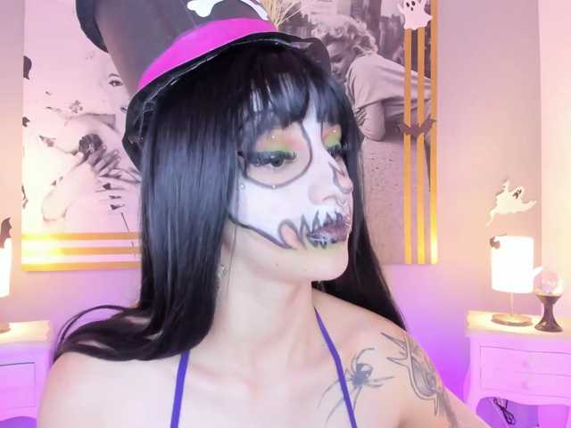 AlannaViera live cam on BongaCams