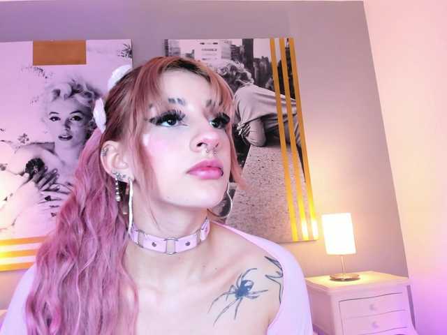 AlannaViera live cam on BongaCams