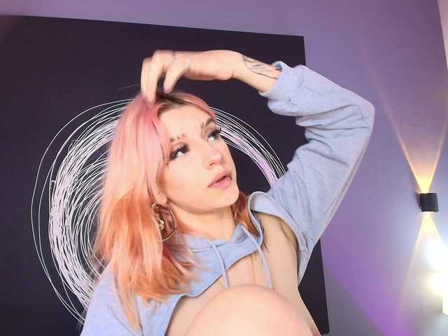 AlannaViera live cam on BongaCams
