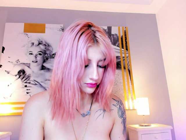 AlannaViera live cam on BongaCams